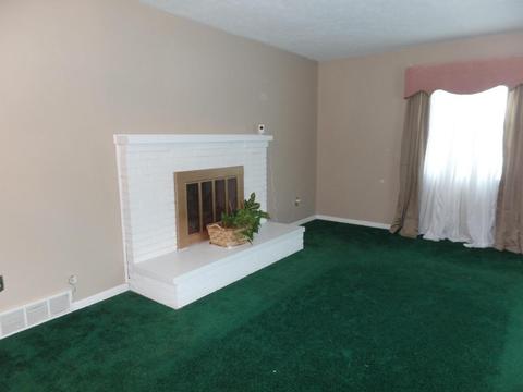 4841 Esterbrook Rd, Columbus, OH 43229 photo 12