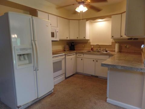 4841 Esterbrook Rd, Columbus, OH 43229 photo 14