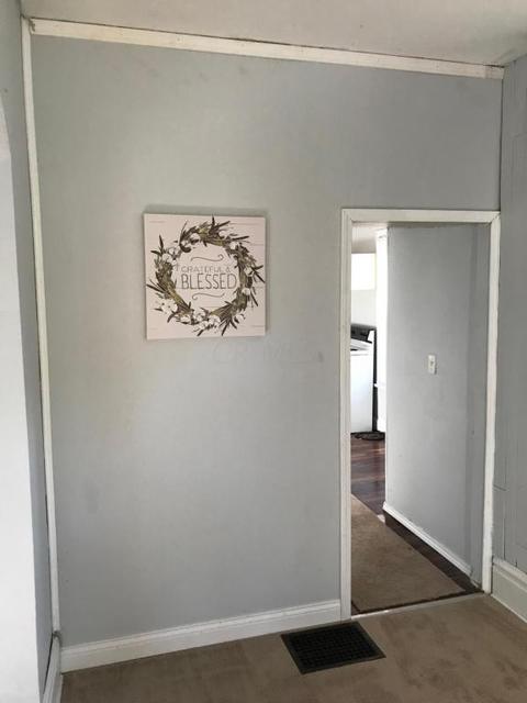 1607 E Weber Rd, Columbus, OH 43211 photo 4