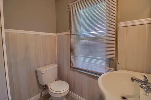 1607 E Weber Rd, Columbus, OH 43211 photo 17