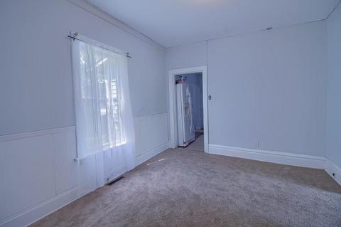 1607 E Weber Rd, Columbus, OH 43211 photo 9