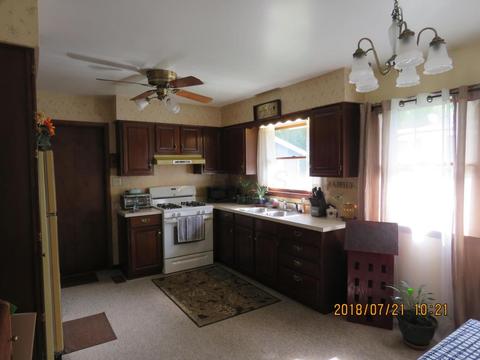 240 Warner Ave, Logan, OH 43138 photo 3