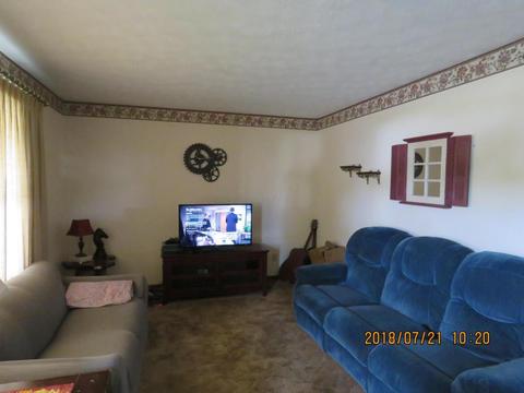 240 Warner Ave, Logan, OH 43138 photo 2