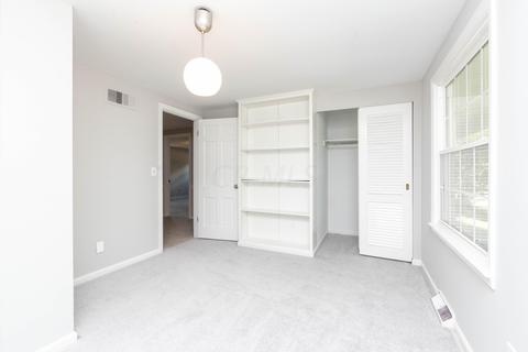 654 Flagstaff Dr, Cincinnati, OH 45215 photo 16