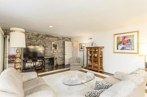 2843 E Broad St, Bexley, OH 43209 photo 9