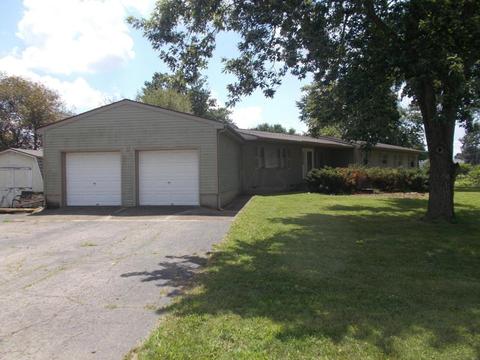 415 Monticello St, Circleville, OH 43113 photo 4