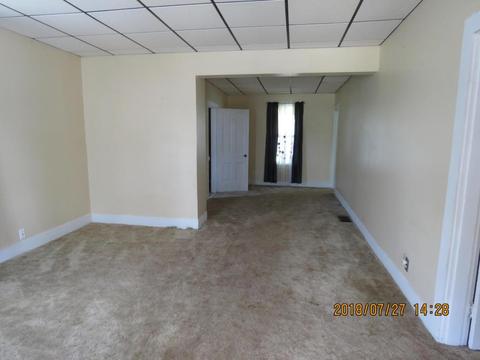 826 E Front St, Logan, OH 43138 photo 2