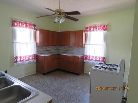 826 E Front St, Logan, OH 43138 photo 6