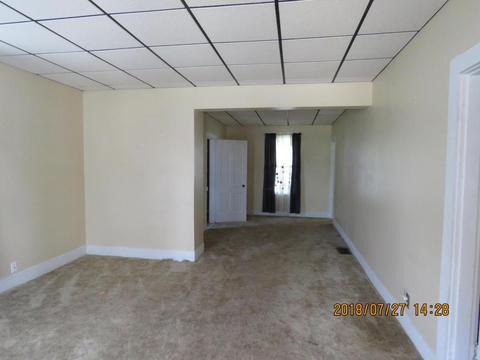 826 E Front St, Logan, OH 43138 photo 3