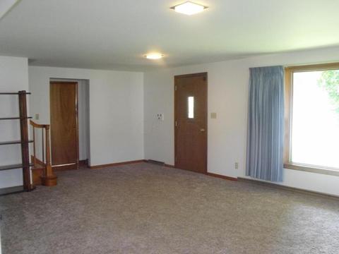 210 Linden Ln, Circleville, OH 43113 photo 3