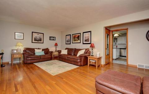 755 Patton St, Newark, OH 43055 photo 3