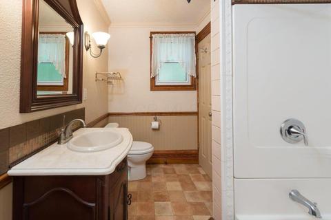 342 E William St, Delaware, OH 43015 photo 16