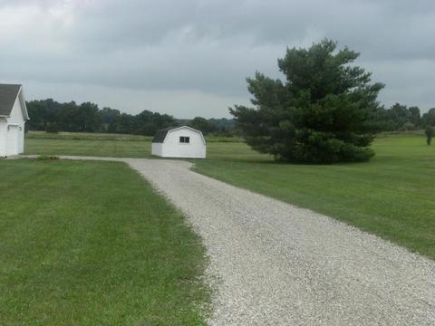 1454 Pontius Rd, Circleville, OH 43113 photo 2