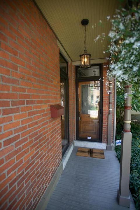 175 E 1st Ave, Columbus, OH 43201 photo 2