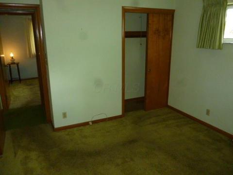 1045 Pierce Ave, Columbus, OH 43227 photo 9