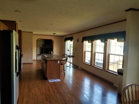 16459 Angle Rd, Logan, OH 43138 photo 2
