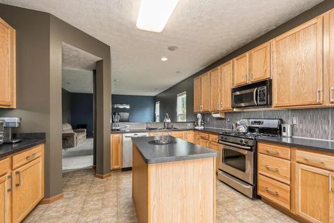 1069 Mccoy Dr, Pataskala, OH 43062 photo 8