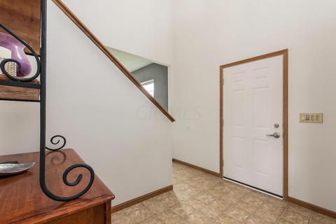 1069 Mccoy Dr, Pataskala, OH 43062 photo 2