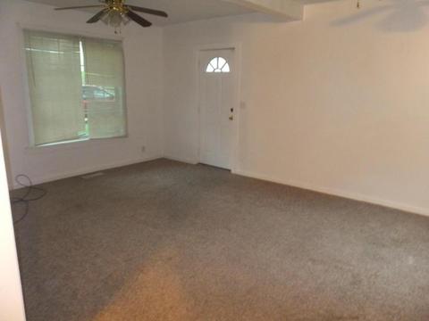 164 E William St, Delaware, OH 43015 photo 3