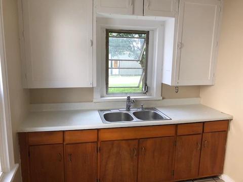 235 Logan St, Circleville, OH 43113 photo 2