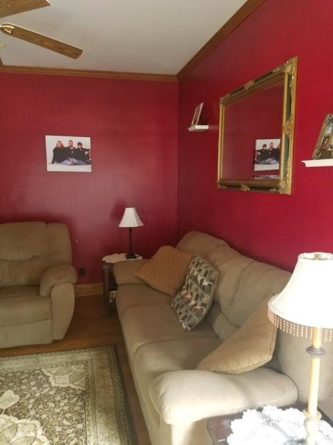 120 E Mill St, Circleville, OH 43113 photo 6