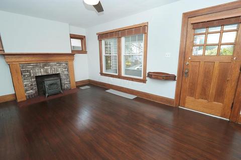 85 E Pacemont Rd, Columbus, OH 43202 photo 9