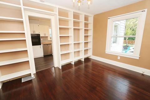 85 E Pacemont Rd, Columbus, OH 43202 photo 12