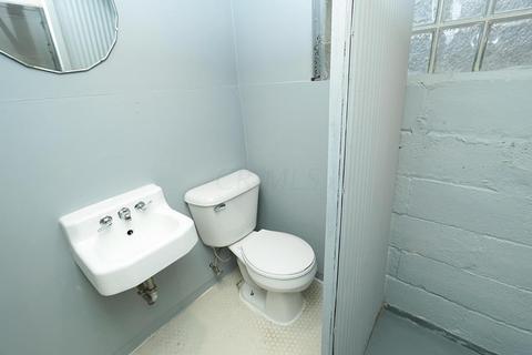 85 E Pacemont Rd, Columbus, OH 43202 photo 36