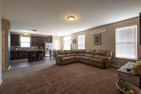 579 Rolling Acre Dr, Lithopolis, OH 43136 photo 16