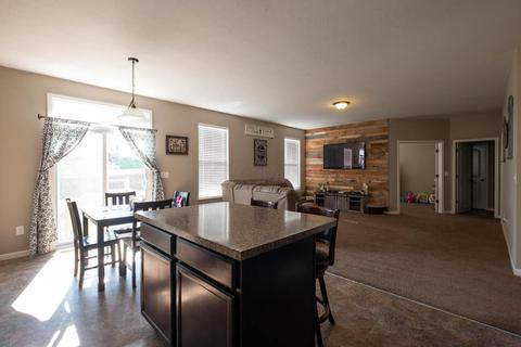 579 Rolling Acre Dr, Lithopolis, OH 43136 photo 11
