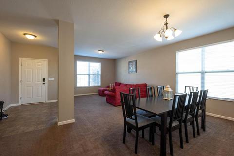 579 Rolling Acre Dr, Lithopolis, OH 43136 photo 3