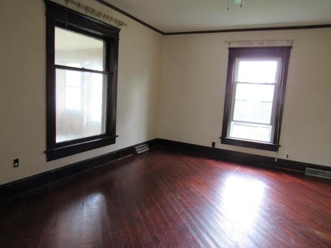 161 W Neff St, Morral, OH 43337 photo 2