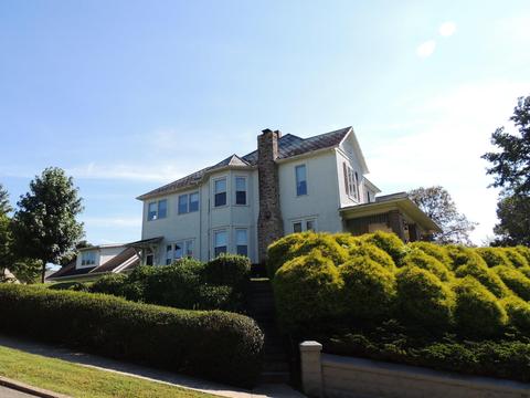 232 N Spring St, Logan, OH 43138 photo 1