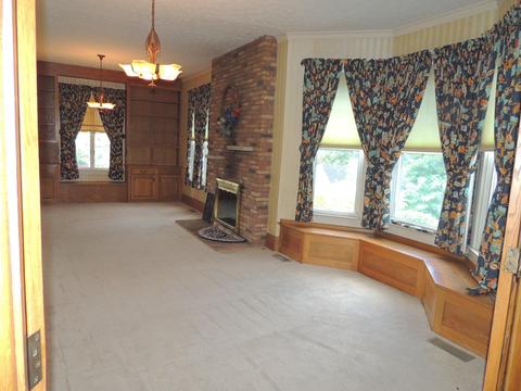 232 N Spring St, Logan, OH 43138 photo 8