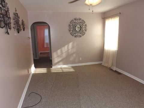 656 E Main St, Logan, OH 43138 photo 8