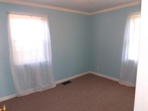 656 E Main St, Logan, OH 43138 photo 9