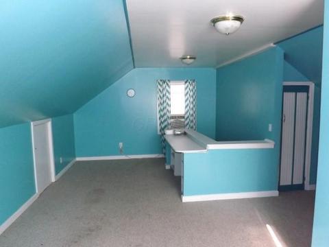 656 E Main St, Logan, OH 43138 photo 12