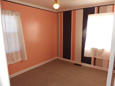 656 E Main St, Logan, OH 43138 photo 10