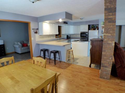 474 E Main St, Logan, OH 43138 photo 12