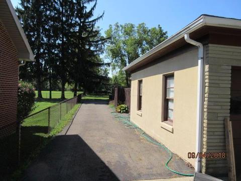379 Heath Rd, Heath, OH 43056 photo 2