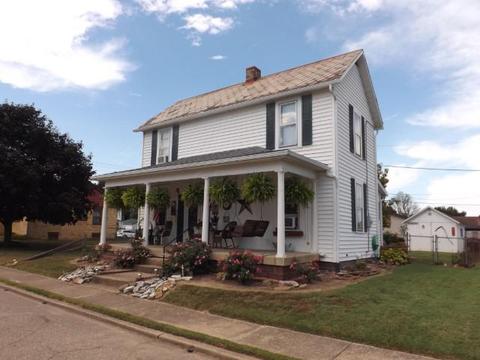 726 E 2nd St, Logan, OH 43138 photo 1