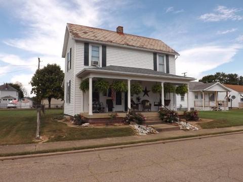 726 E 2nd St, Logan, OH 43138 photo 2