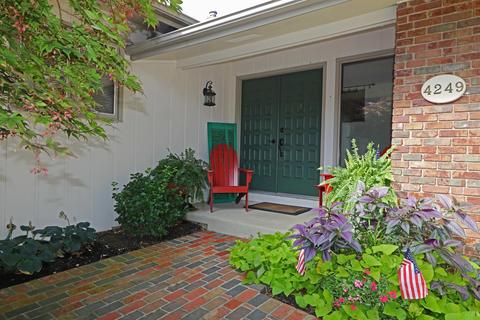 4249 Castleton Rd, Columbus, OH 43220 photo 5