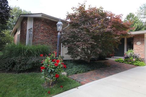 4249 Castleton Rd, Columbus, OH 43220 photo 4