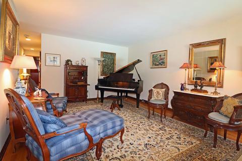 4249 Castleton Rd, Columbus, OH 43220 photo 8
