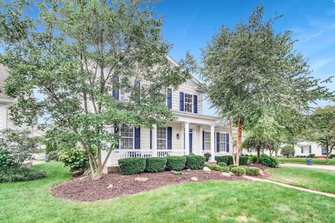 6687 Headwater Trail Trl, New Albany, OH 43054