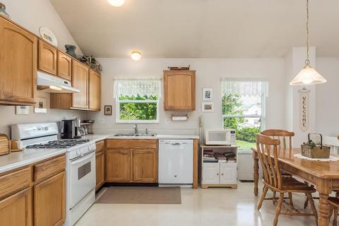 70 Brooksedge Dr E, Pataskala, OH 43062 photo 3