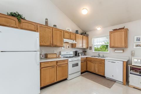 70 Brooksedge Dr E, Pataskala, OH 43062 photo 5