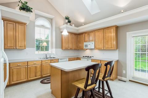 7666 Kestrel Way E, Dublin, OH 43017 photo 4