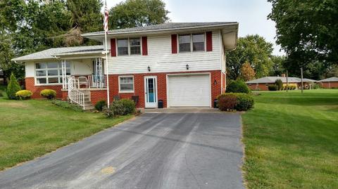 150 Hillcrest Dr, Circleville, OH 43113 photo 1
